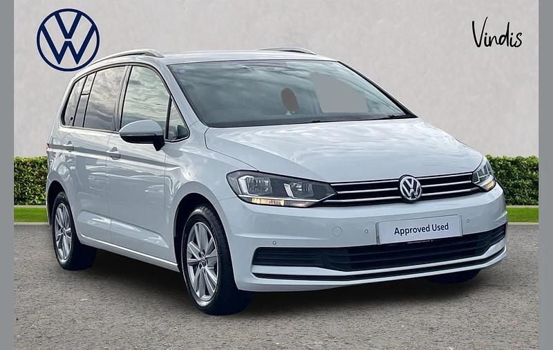 Pure white Used 2020 VW Touran SE MPV | £19,400 (Fair price) - Image 1/2