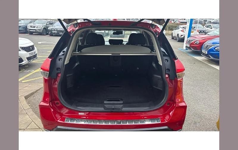 Used Nissan X-Trail N-Connecta 150 HP (110 kW) 2020 Red SUV