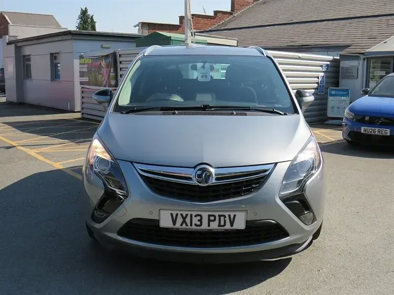 Used Vauxhall Zafira Tourer S 130 HP (95 kW) 2013 Silver MPV