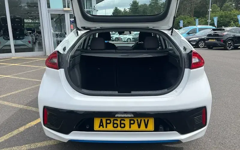 Used Hyundai Ioniq Premium 141 HP (103 kW) 2018 Hatchback