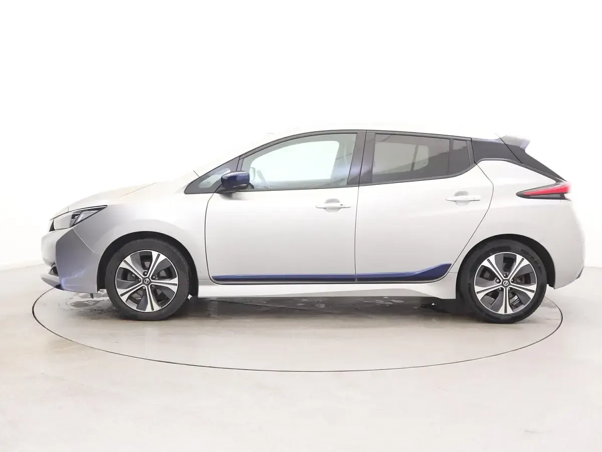 Used Nissan Leaf Tekna 110 kW (150 HP) 2021 Silver Hatchback
