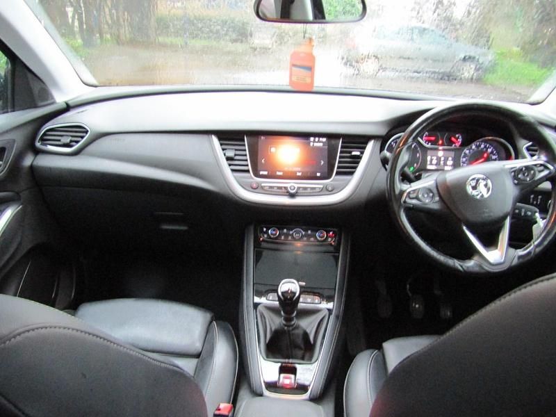 Used Vauxhall Grandland X Elite 130 HP (95 kW) 2019 Black SUV