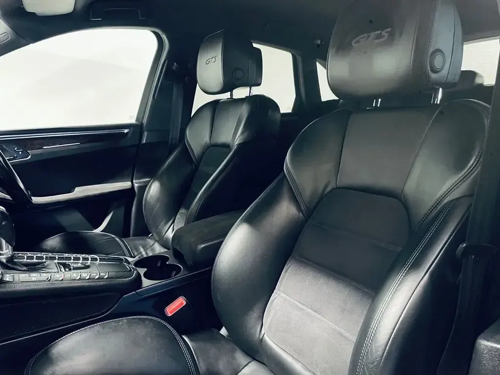 Used Porsche Macan 360 HP (264 kW) 2018 Black SUV