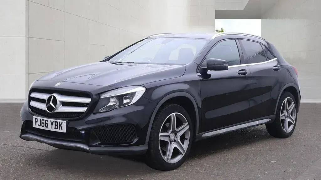 Used Mercedes GLA200 AMG line 136 HP (100 kW) 2016 Black SUV