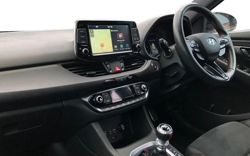 Used Hyundai i30 N Performance 275 HP (202 kW) 2019 White Hatchback