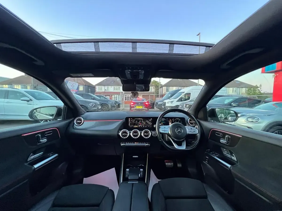Usado Mercedes GLA180 AMG Line Premium Plus 2021 Preto SUV