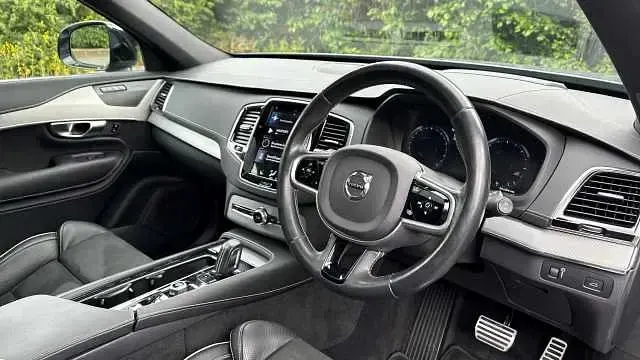 Usado Volvo XC90 R-Design Pro 235 HP (172 kW) 2021 Cinzento SUV