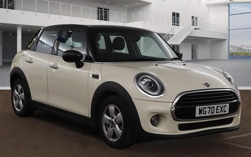 White Used 2020 Mini Cooper Classic Hatchback | £14,299 (Super price) - Image 1/2
