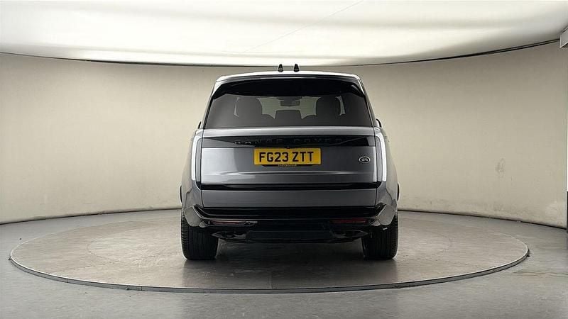 Used Land Rover Range Rover Autobiography 530 HP (389 kW) 2023 Eiger grey SUV