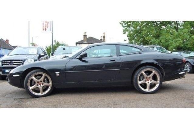 Used 2002 Jaguar XK8 Coupe | £11,989 (Expensive) - Image 1/4