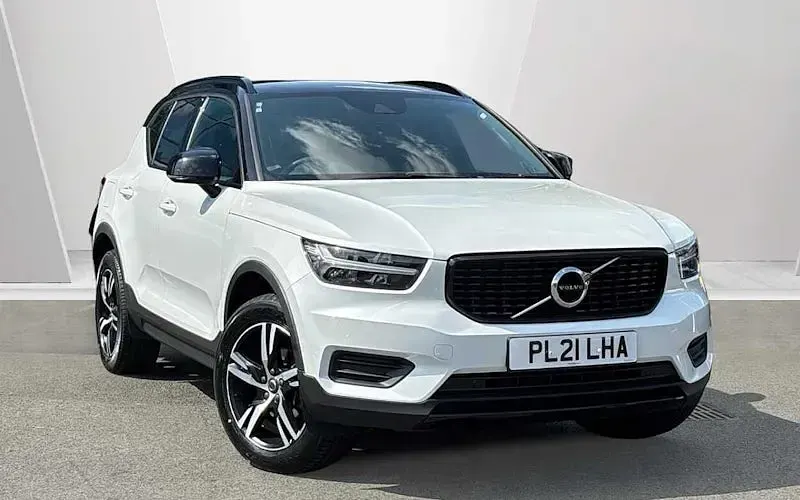 Used Volvo XC40 R-Design 163 HP (119 kW) 2021 SUV