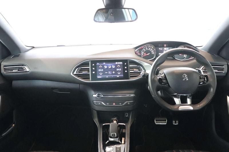Used Peugeot 308 GT-line 2019 White Estate