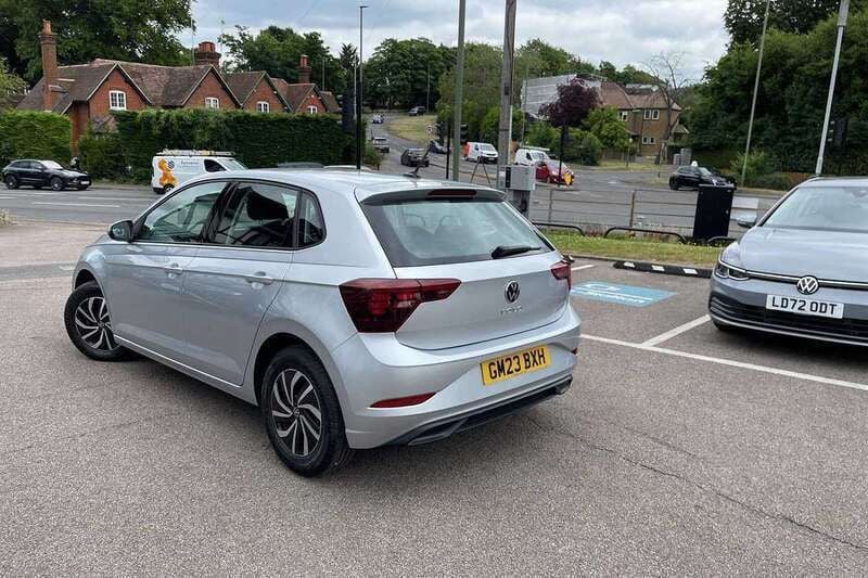 Used VW Polo Life 95 HP (69 kW) 2023 Silver Hatchback
