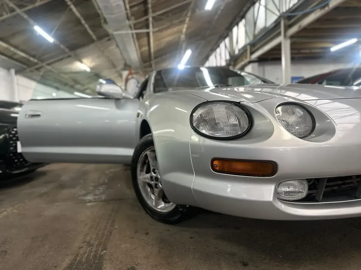 Used Toyota Celica GT 158 HP (116 kW) 2002 Silver Coupe