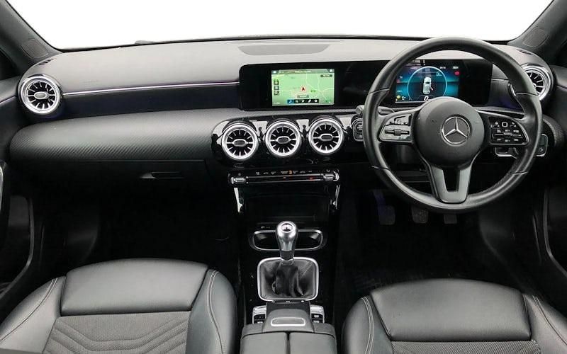 Usado Mercedes A180 SE 116 HP (85 kW) 2019 Preto Citadino