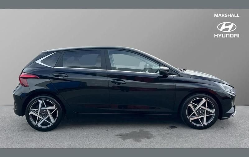 Used Hyundai i20 Premium 100 HP (73 kW) 2025 Black Hatchback