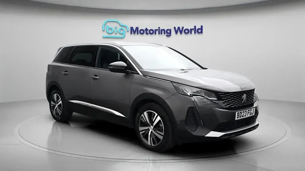Used Peugeot 5008 Allure+ 131 HP (96 kW) 2023 SUV