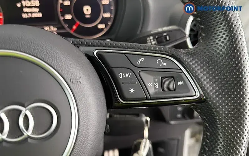 Used Audi SQ2 300 HP (220 kW) 2019 White SUV