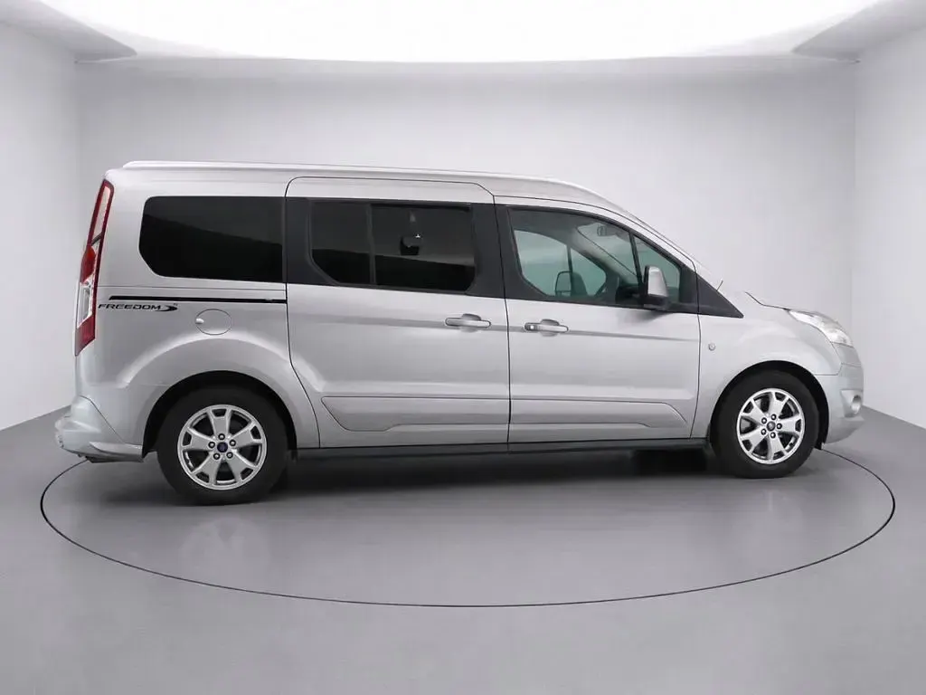 Used Ford Tourneo Connect Titanium 120 HP (88 kW) 2017 Grey MPV