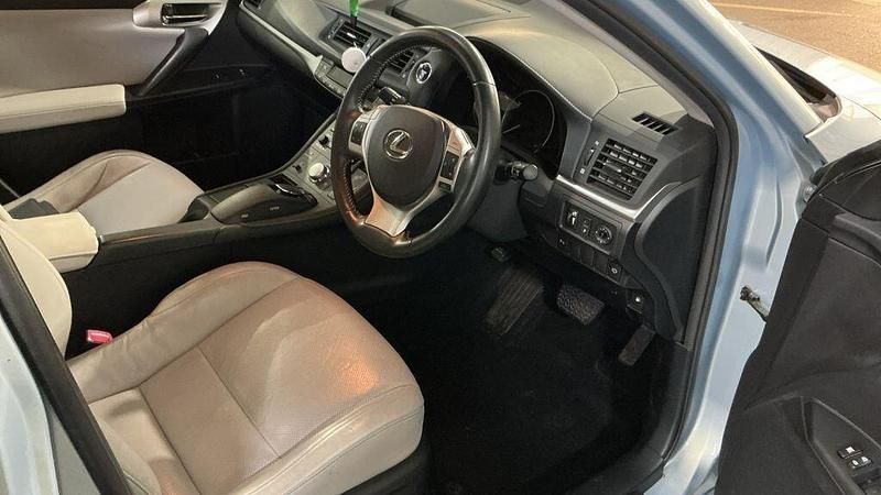 Used Lexus CT200h 2011 Blue Hatchback