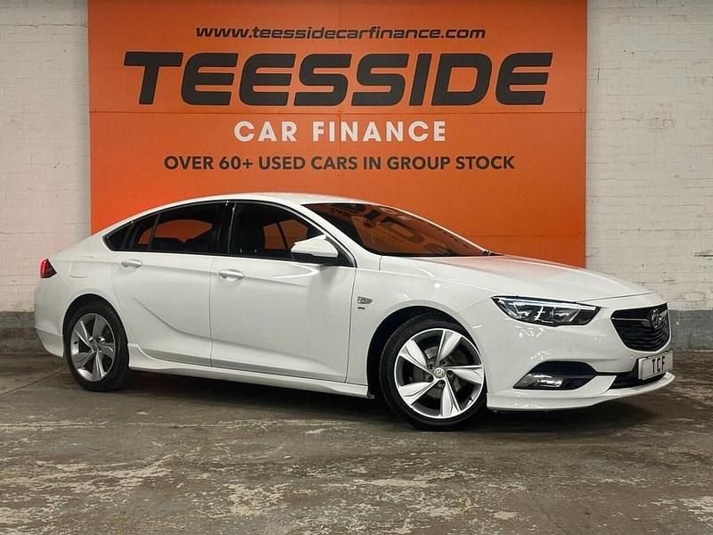 Used Vauxhall Insignia SRi 2019 White Hatchback