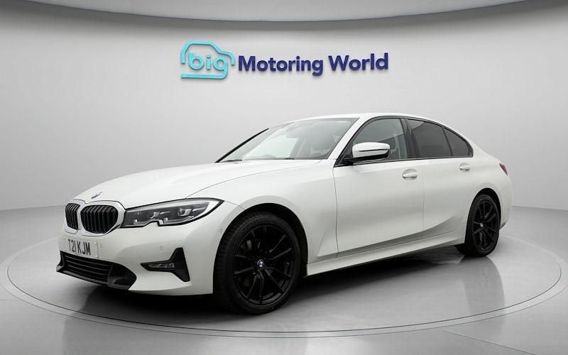 Used BMW 320 Sport Line 184 HP (135 kW) 2021 White Sedan