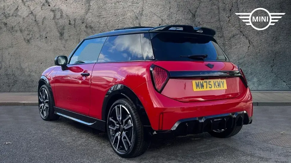 Used Mini Cooper S Hatch 201 HP (147 kW) 2025 Red Hatchback