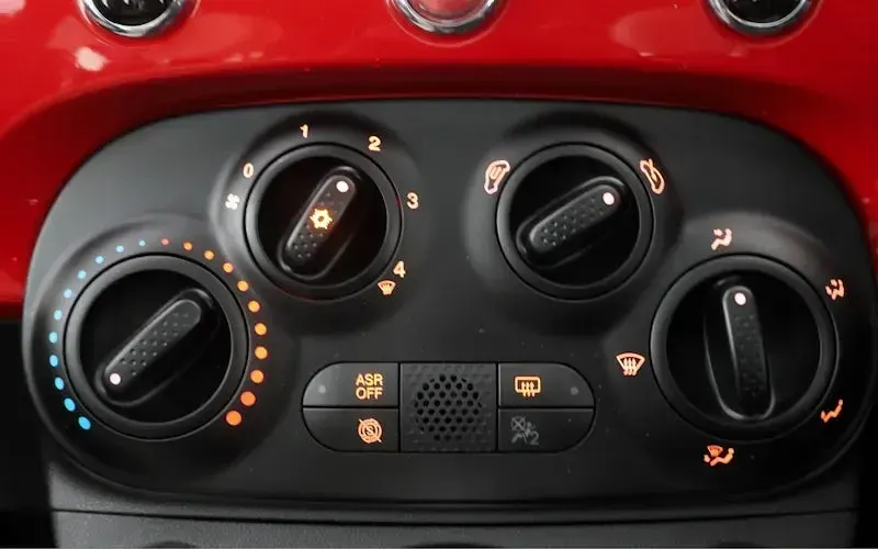 Used Fiat 500 Dolcevita 69 HP (50 kW) 2023 Red Hatchback