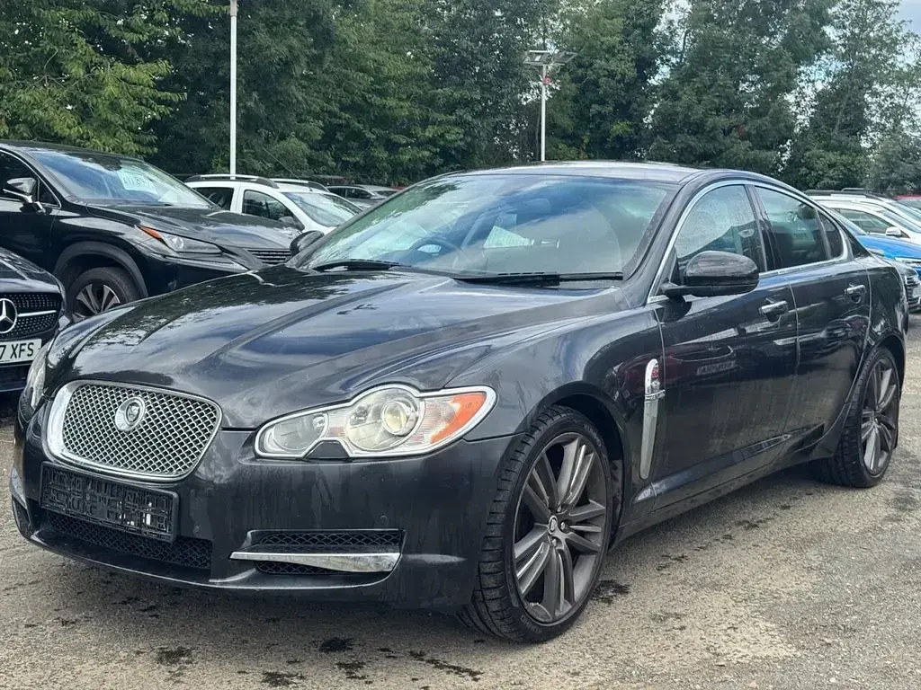 Used Jaguar XF Portfolio 240 HP (176 kW) 2011 Grey Sedan