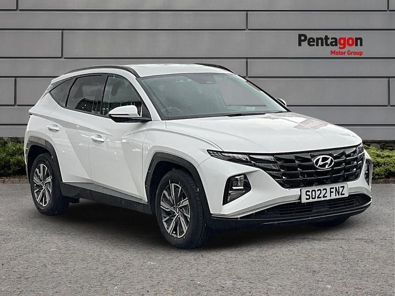 White Used 2022 Hyundai Tucson SE SUV | £15,900 (Good price) - Image 1/4