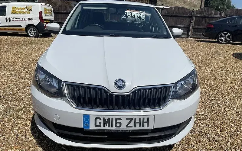 Used Skoda Fabia SE 90 HP (66 kW) 2016 Hatchback