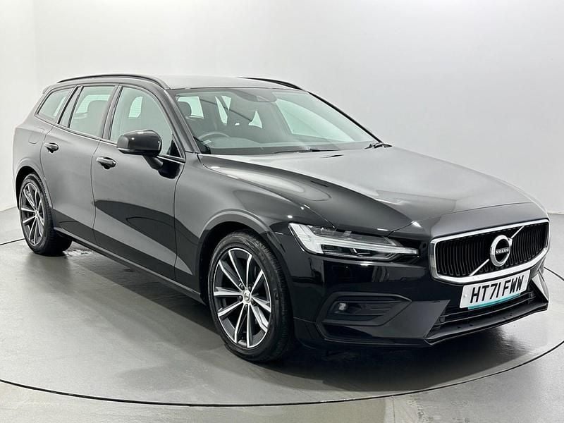 Used Volvo V60 Momentum 163 HP (119 kW) 2021 Black Estate