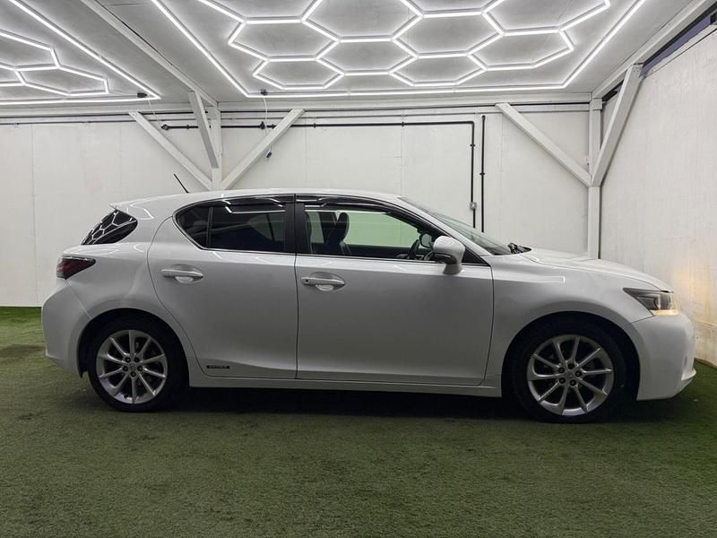 Usado Lexus CT200h 2011 Blanco Utilitario