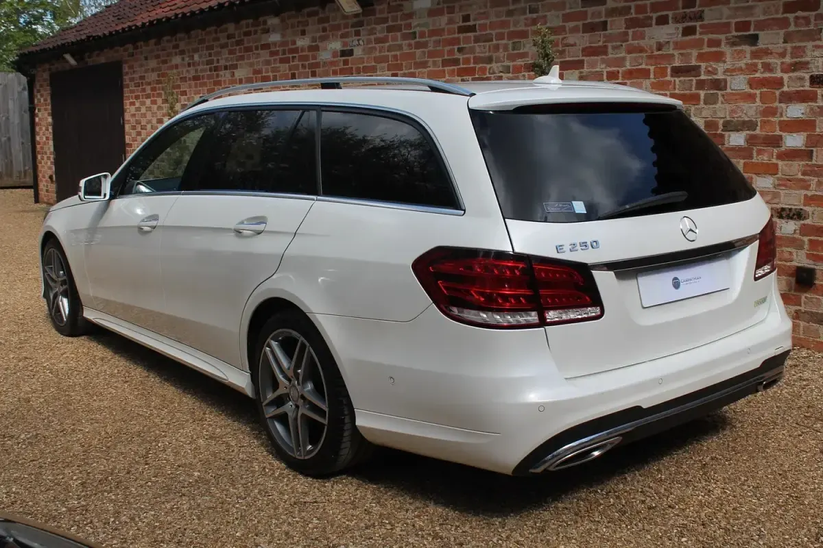 Used Mercedes E250 AMG line 2014 White Estate
