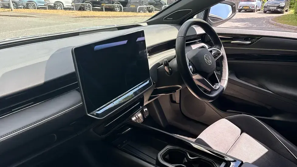 Usado VW ID.7 Pro 210 kW (286 CV) 2025 Plateado Utilitario