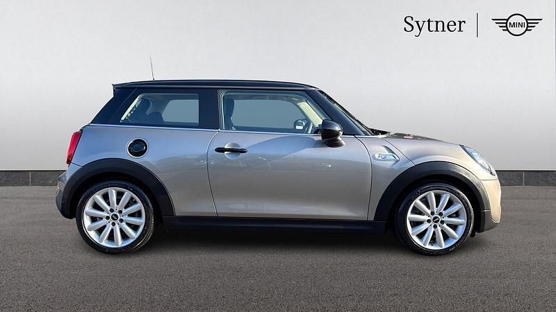 Used Mini Cooper S Classic 189 HP (139 kW) 2019 Silver Hatchback