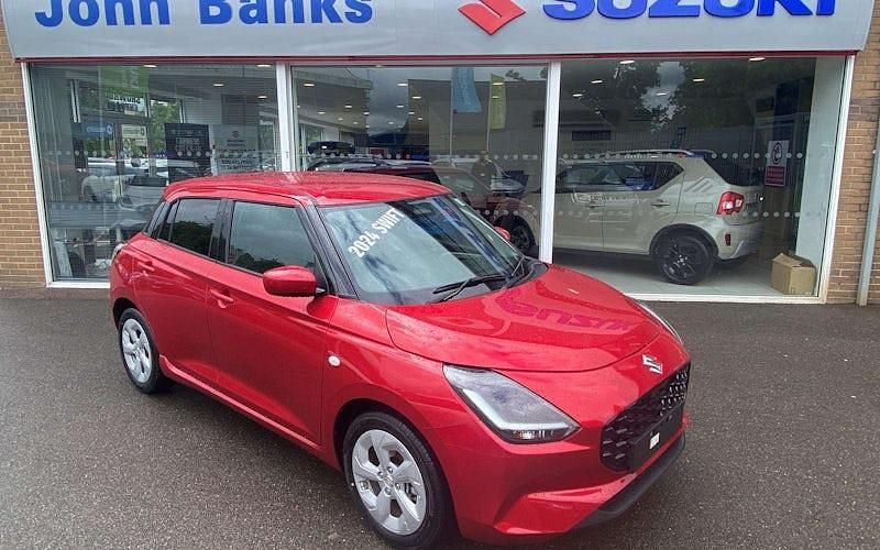 White Used 2025 Suzuki Swift Hatchback | £17,249 (Expensive) - Image 1/2