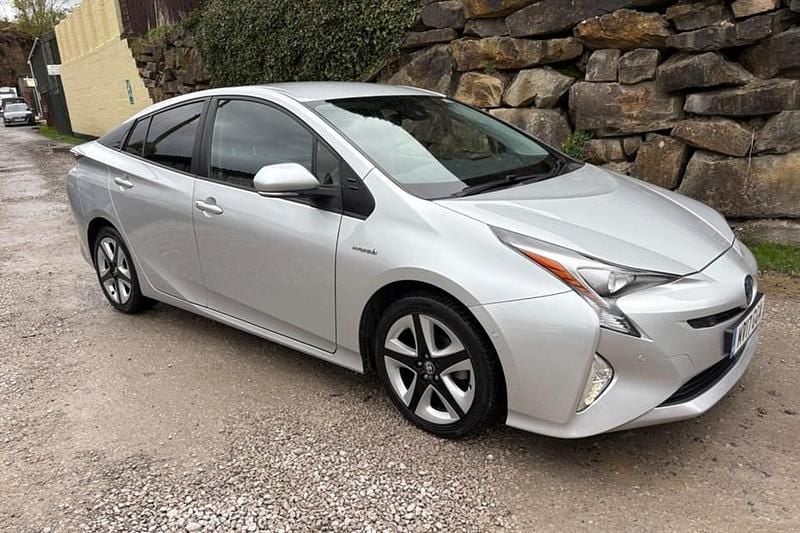 Silver Used 2017 Toyota Prius Business Edition Hatchback | £10,995 (Fair price) - Image 1/1