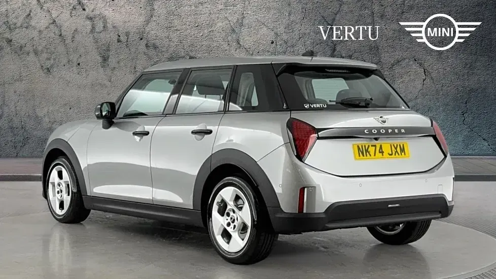 Used Mini Cooper Hatch 154 HP (113 kW) 2024 Silver Hatchback