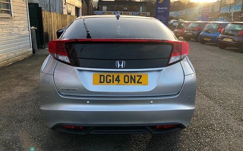 Begagnad Honda Civic S 99 HK (72 kW) 2014 Halvkombi