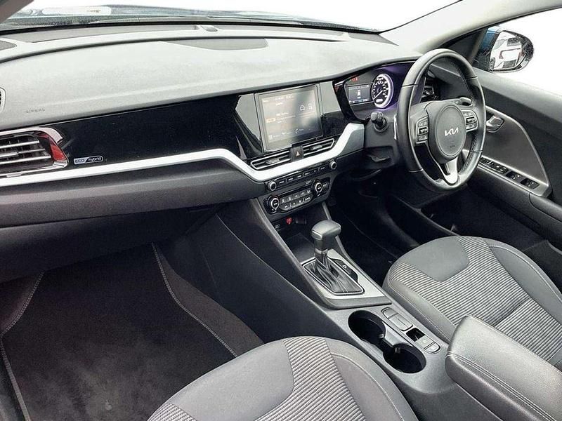 Used Kia Niro 139 HP (102 kW) 2022 Blue SUV