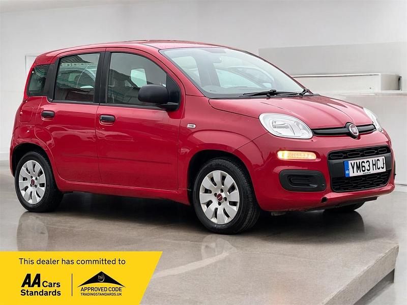 Red Used 2014 Fiat Panda Pop Hatchback | £2,895 (Fair price) - Image 1/3