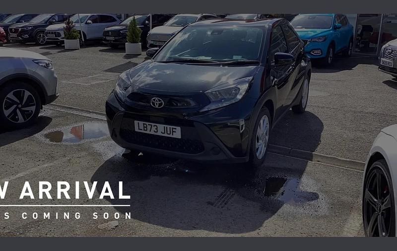 Used Toyota Aygo X PURE 72 HP (52 kW) 2023 Black SUV
