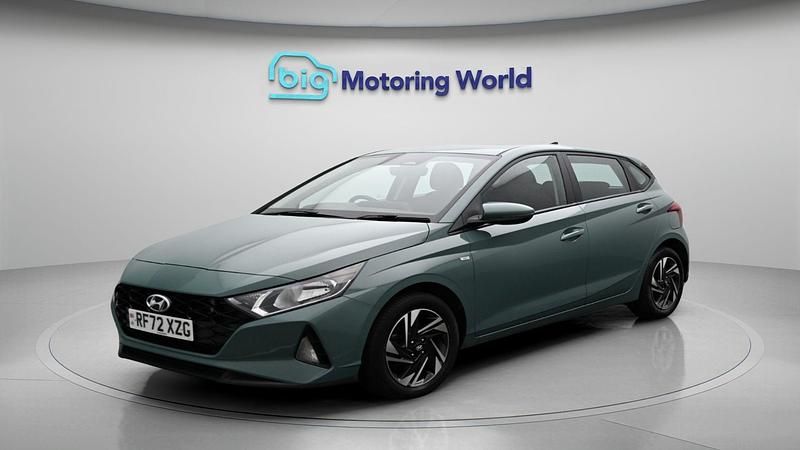 Used Hyundai i20 SE 101 HP (74 kW) 2023 Green Hatchback