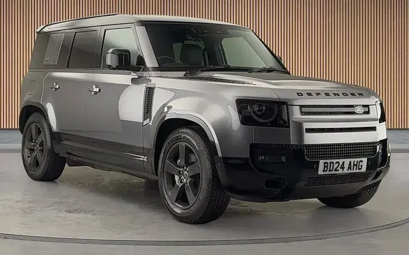 Used Land Rover Defender HSE Dynamic 300 HP (220 kW) 2024 SUV