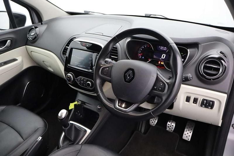 Used Renault Captur GT-Line 90 HP (66 kW) 2019 Silver/black SUV