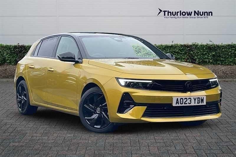 Electric yellow Used 2023 Vauxhall Astra S Hatchback | £16,399 (Good price) - Image 1/4