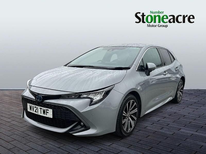 Used Toyota Corolla Design 122 HP (89 kW) 2021 Grey Hatchback