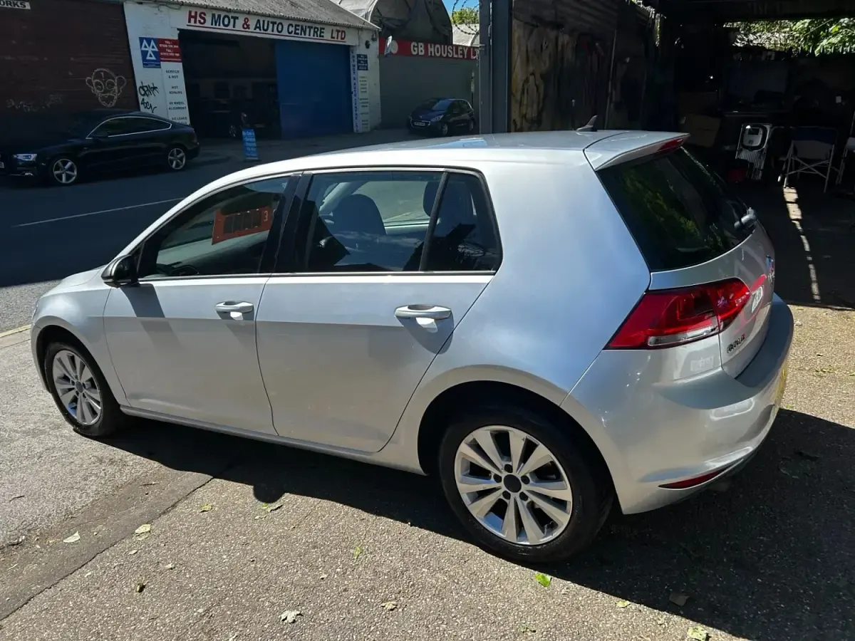 Begagnad VW Golf VII SE 2014 Silver Halvkombi