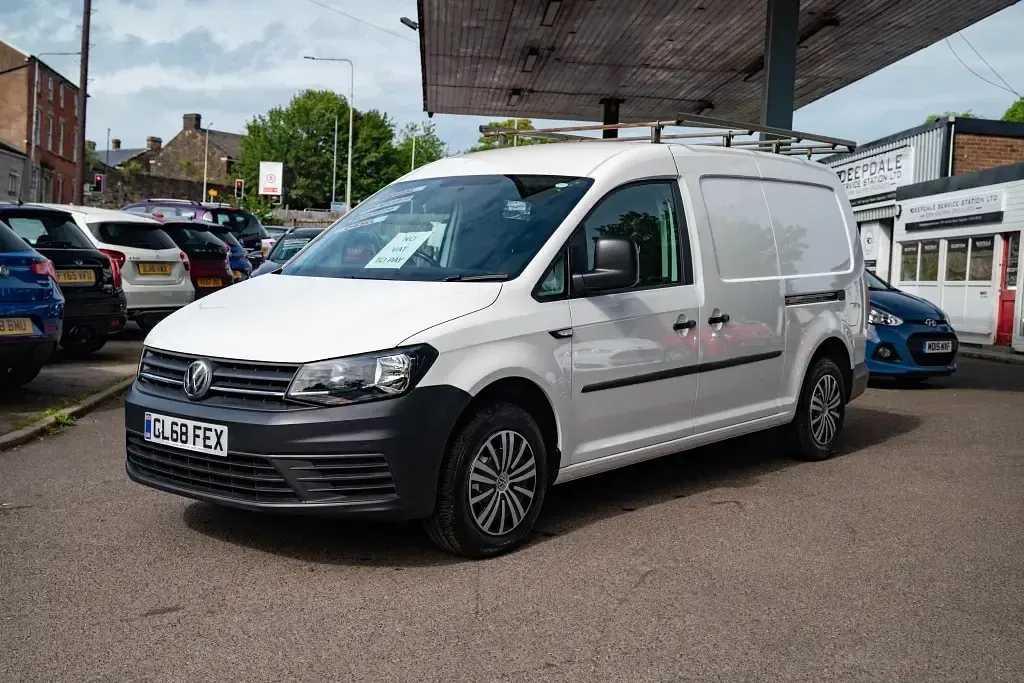 Used VW Caddy Maxi Startline 102 HP (75 kW) 2018 White MPV